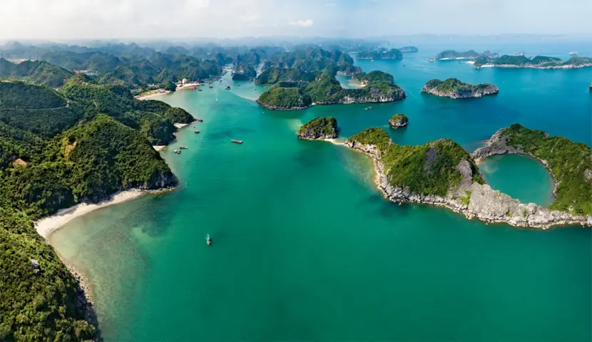 Erleben Sie eine Kreuzfahrt in der Bucht von Lan Ha