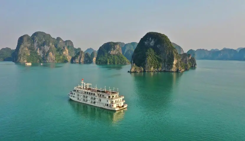 Top 10 Luxuskreuzfahrten in der Halong Bucht
